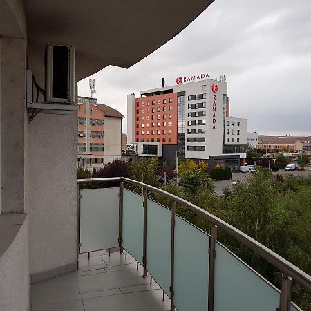 Skyline Rooftop Condos Орадя Экстерьер фото